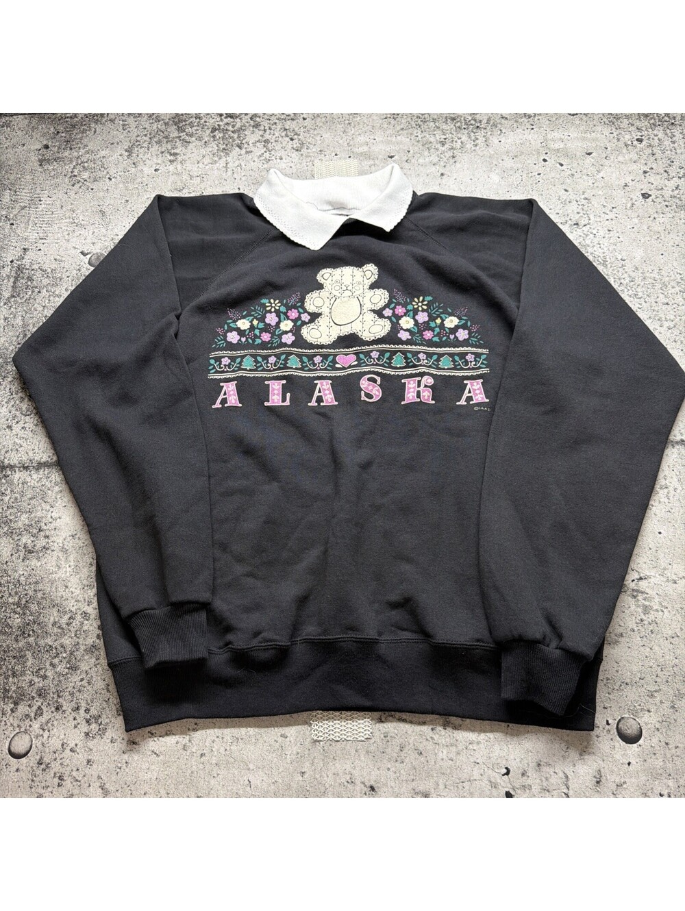 Hanes Black Womans  XL Regular Pullover Sweatshirt Crewneck Alaska Grandma